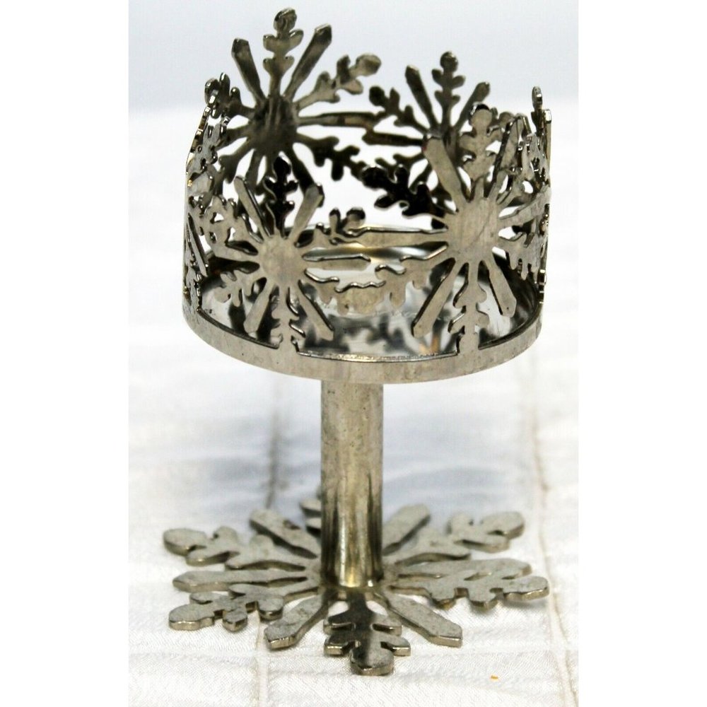 Bath & Body Works Silver Tone Metal Snowflake Pedestal Candle Votive Holder 3.5"